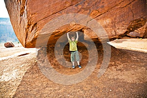 Monument Valley, child has fun by