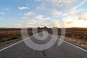 Monument Valley, highway 163, Utah, evening sunshine