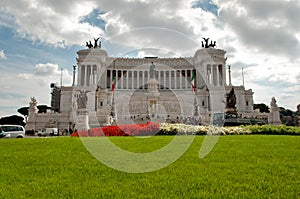 Monumento a Vittorio Emanuele II at Roma - Italy photo