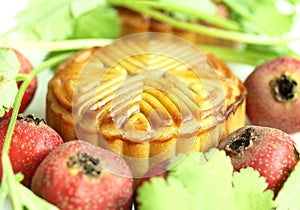 Moon cakes and fruit