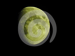 Moon, maan, dark with green filter
