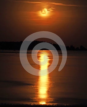 Moon set and reflection observing HDR