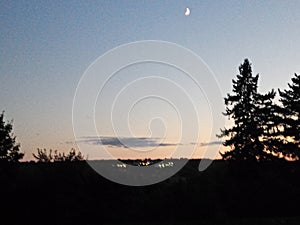 moon sunlight morning 5am