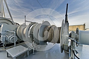 Mooring equipment on-board large merchant ship