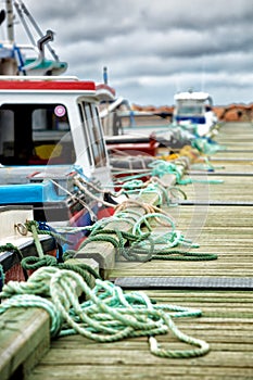 Mooring rope along a jetty