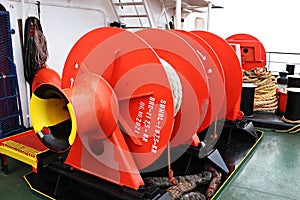 Mooring winches designed to fasten the vessel with ropes to the berth when vessel is at the Terminal