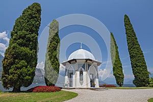 Moorish pavilion with sculptures i. a. Ferdinand I of Habsburg and maria Anna of Savoy, Villa Melzi, Bellagio, Italy photo