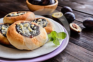 Moravian pies with plum jam, curd filling and crumble