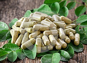 Moringa leaves and capsules