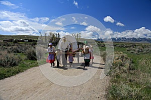 Mormon Pioneer Handcart Trek: Family