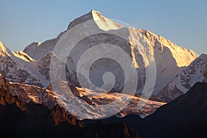 Morning view of mount Makalu, Nepal Himalaya mountain