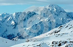 Morning winter ski resort Molltaler Gletscher (Austria).