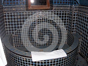 Moroccan architecture. Arabic style bathtub