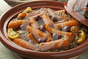 Moroccan tagine with chicken and carrots