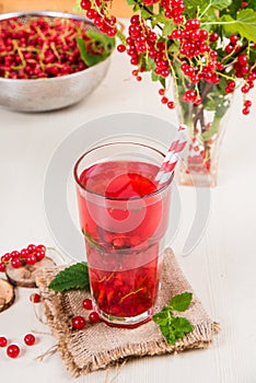 Morse from red currant