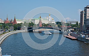 Moscow Kremlin through the bridge