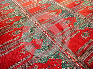 mosque praying red carpet