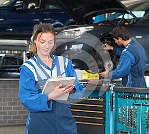 MOT Test and mechanics photo