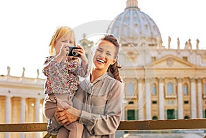 Madre un un bambino il Vaticano 