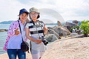 Mother and daughter at Hin Ta Hin Yai viewpoint