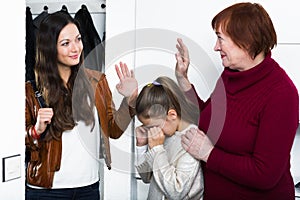 Mother leaving daughter in tears with grandma