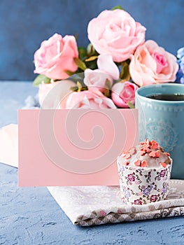 Mother`s day Valentine concept muffin cup tea paper note