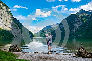 Mother shows the little daughter the KÃ¶nigssee