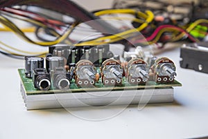 Motherboard amplifier