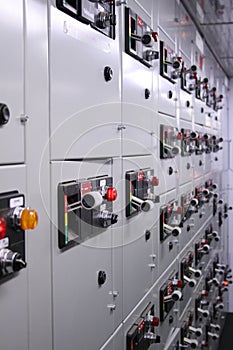 Motor control center