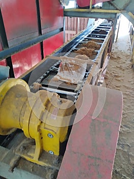 Motor gearbox scrapper conveyor palm oil mill