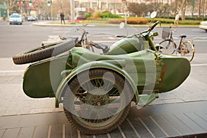 Motor tricycle