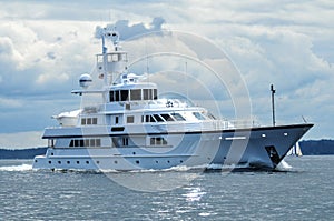 Motor Yacht departing Shilshole Bay, Seattle, WA