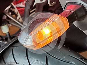 Motorcycle signal lamp