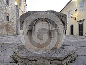 Motovun Montona - well on the Andrea Antico Square