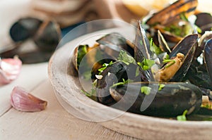 Moules Marinieres - Mussels cooked with white wine sauce