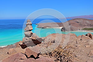 A mound of stones to delineate the path