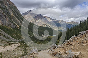 Mount Edith Cavell Hiking Loop Trail