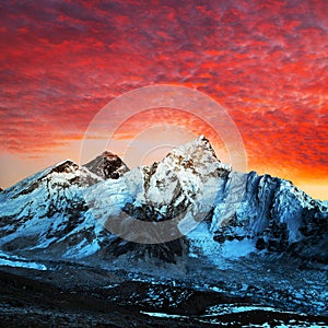 Mount Everest with beautiful sunset clouds Kala Patthar