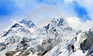 Mount Everest from Kala Patthar with group of climbers