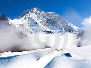 Mount Makalu snow drift Mt Makalu Barun national park