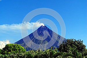 Mount Mayon photo