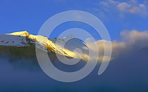 Mount Qomolangma Valley