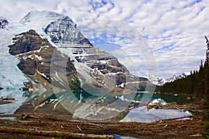 Mount Robson Berg Lake