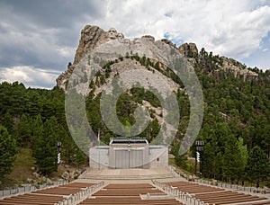 Mount rushmore front view in summer