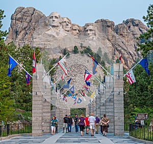 Mount Rushmore National Memorial Avenue of Flags