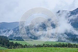 Pohled na horskou oblast na slovensku