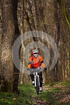 Mountain Bike cyclist riding single track