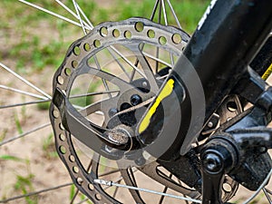 mountain bike disc brake, MTB bike brake system, brake cable, discs and calipers