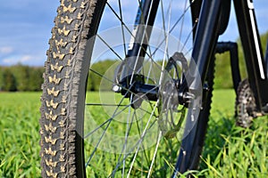 Mountain bike wheel with disc brake