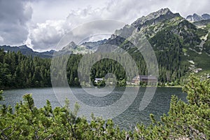 Moréna Popradské pleso, nádherná príroda, Vysoké Tatry, Slovensko